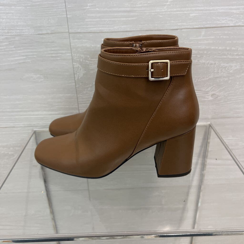 Easy Street Brown Leather Ankle Booties 7