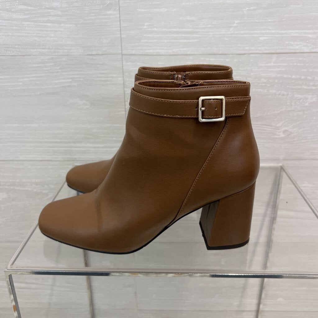 Easy Street Brown Leather Ankle Booties 7