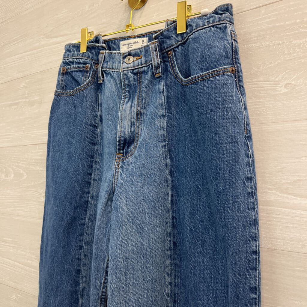 Abercrombie and Fitch The Loose High Rise Jeans 28 Long