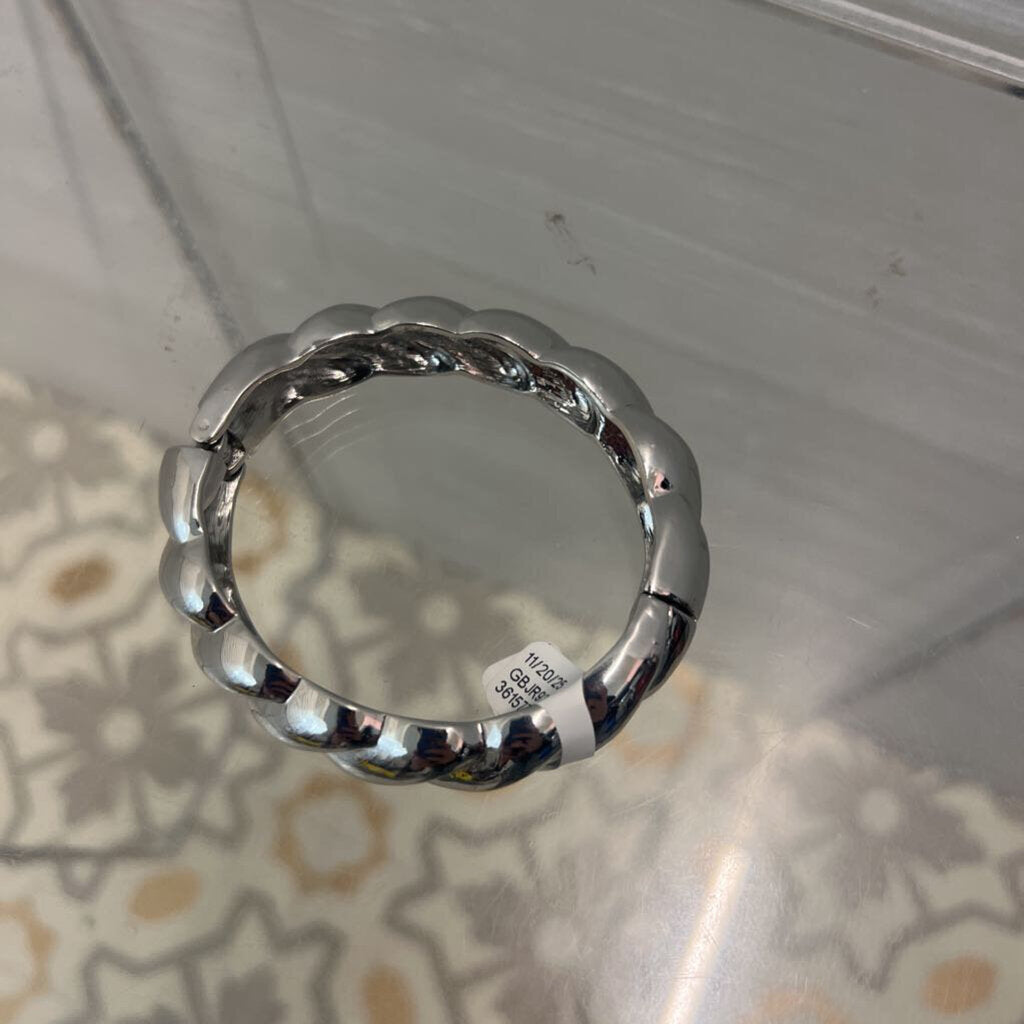 Silver Toned Rope Twist Bangle