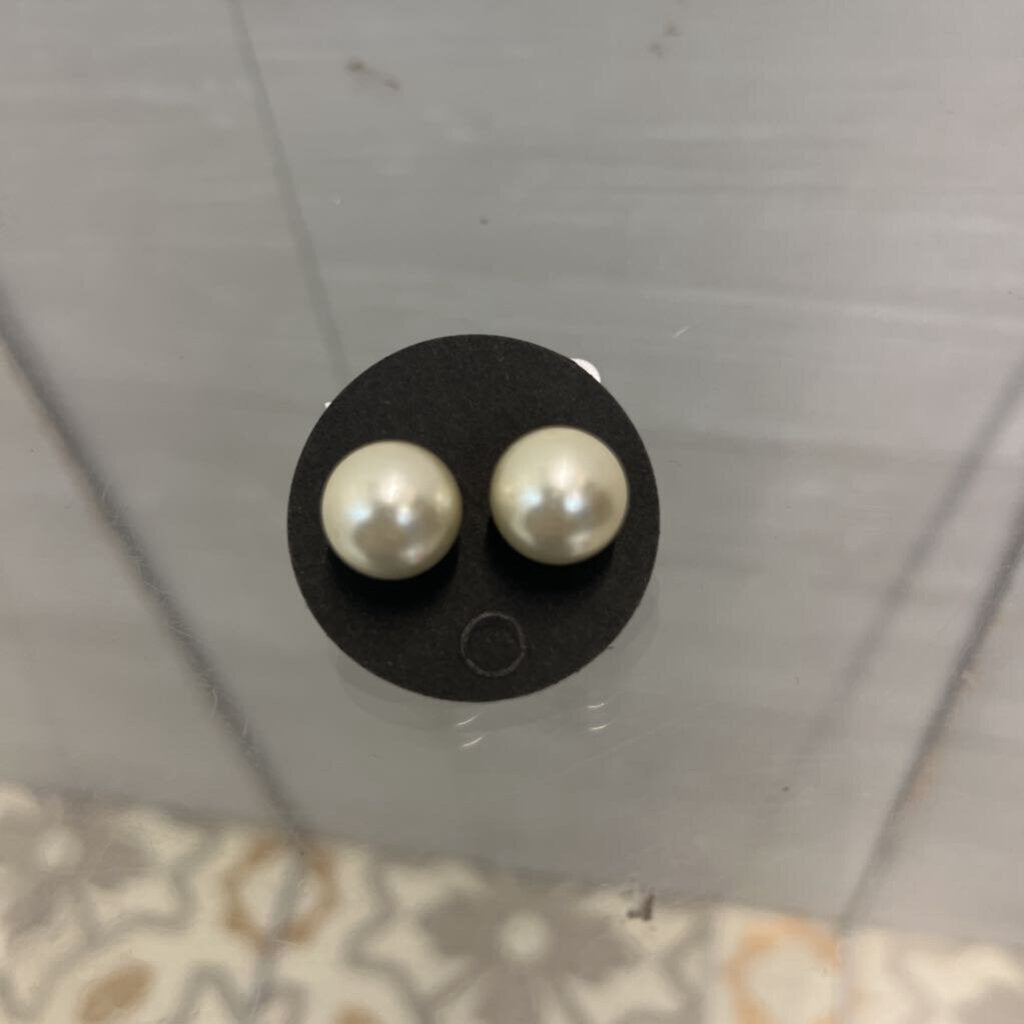 Statement Pearl Stud Earrings