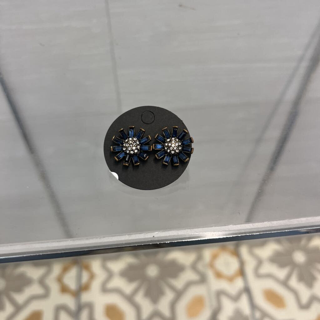 Navy Stone Flower Stud Earrings