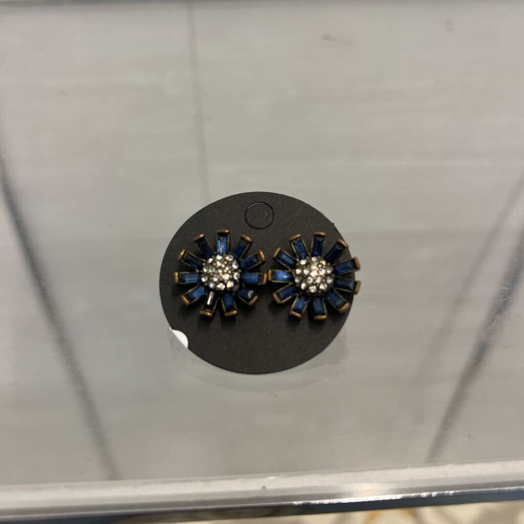 Navy Stone Flower Stud Earrings
