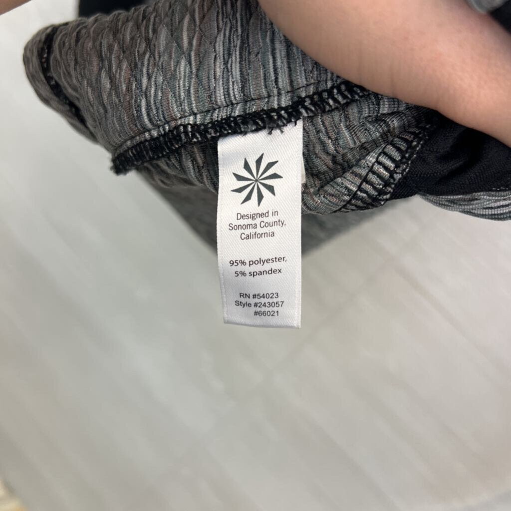 Athleta Black/ White Textured Print Quarter Zip Pullover Extra Small