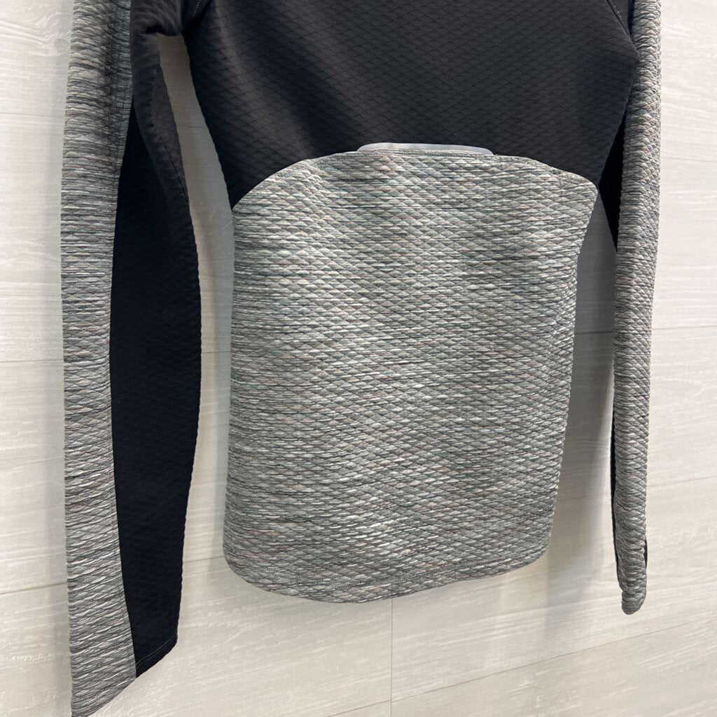 Athleta Black/ White Textured Print Quarter Zip Pullover Extra Small