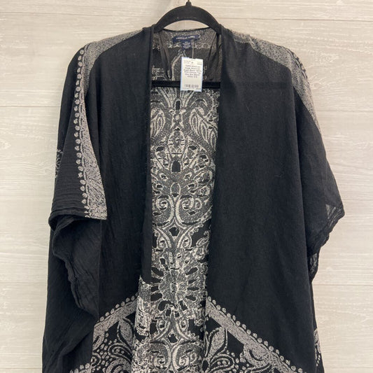 American Eagle Black/ White Print Kimono Top One Size