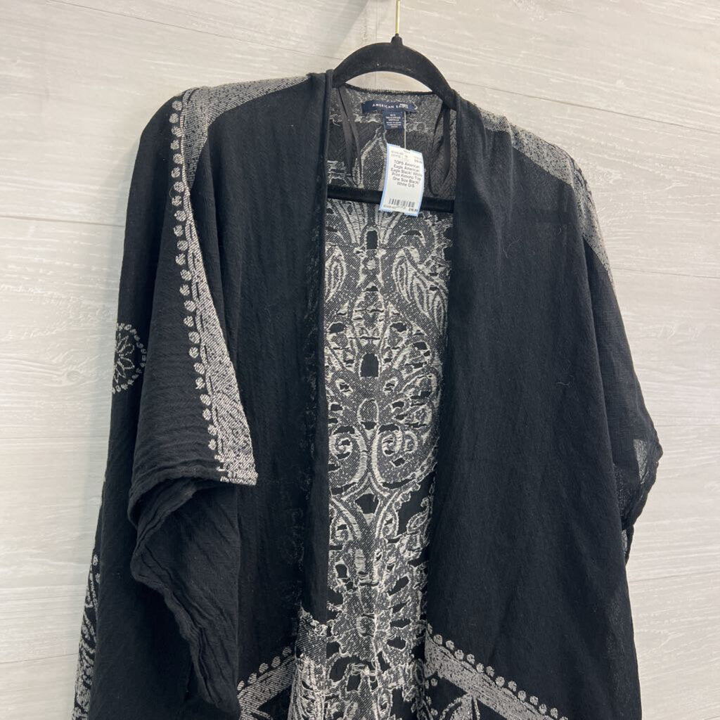 American Eagle Black/ White Print Kimono Top One Size