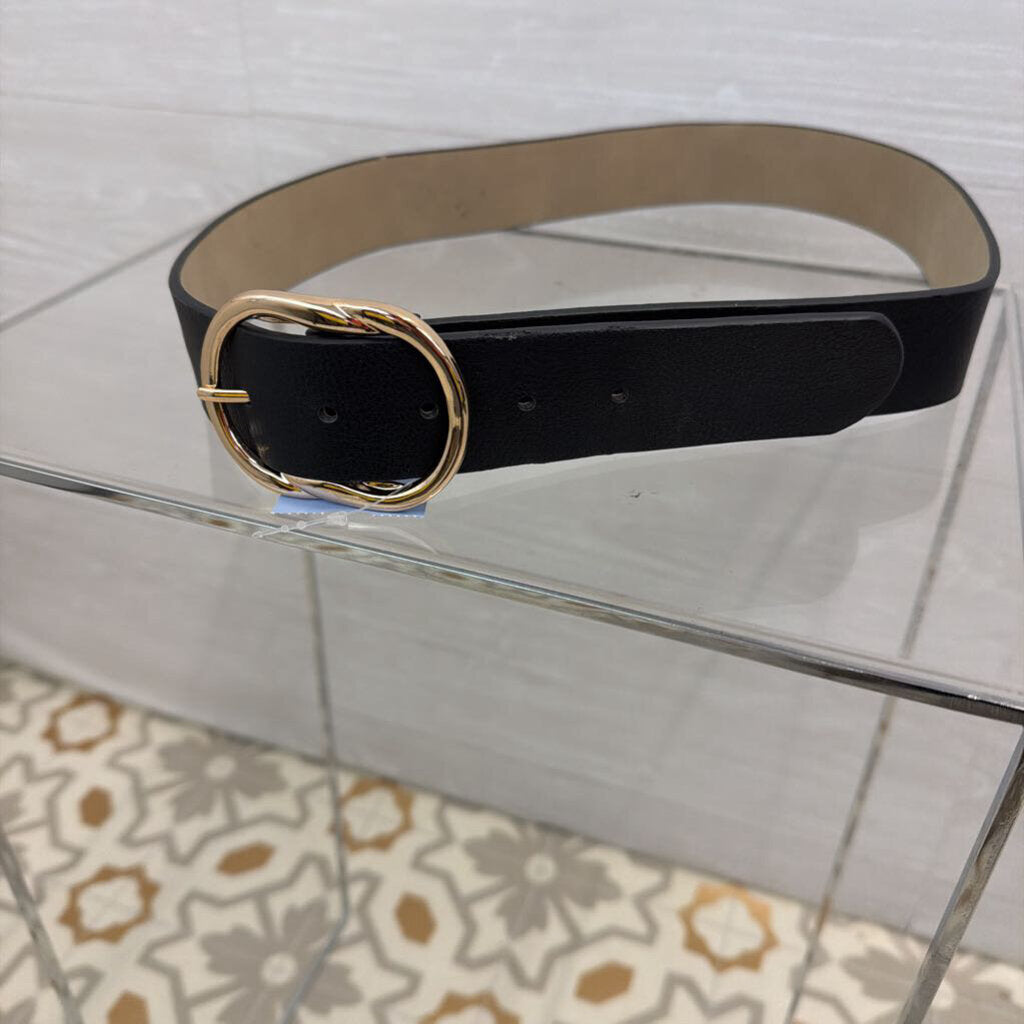 Vince Camuto Black Leather Belt Medium