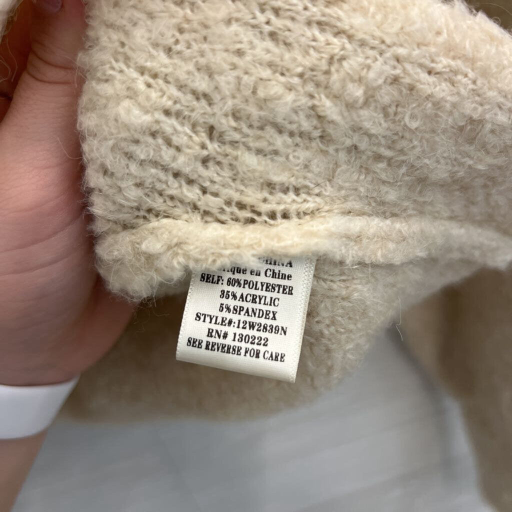 New In Soft Cream Knit Long Sleeve Sweater Small