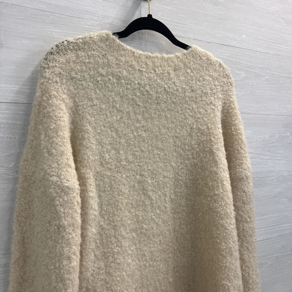 New In Soft Cream Knit Long Sleeve Sweater Small
