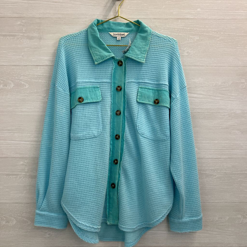 Davi and Dani Blue Textured Long Sleeve Button Down Top Medium