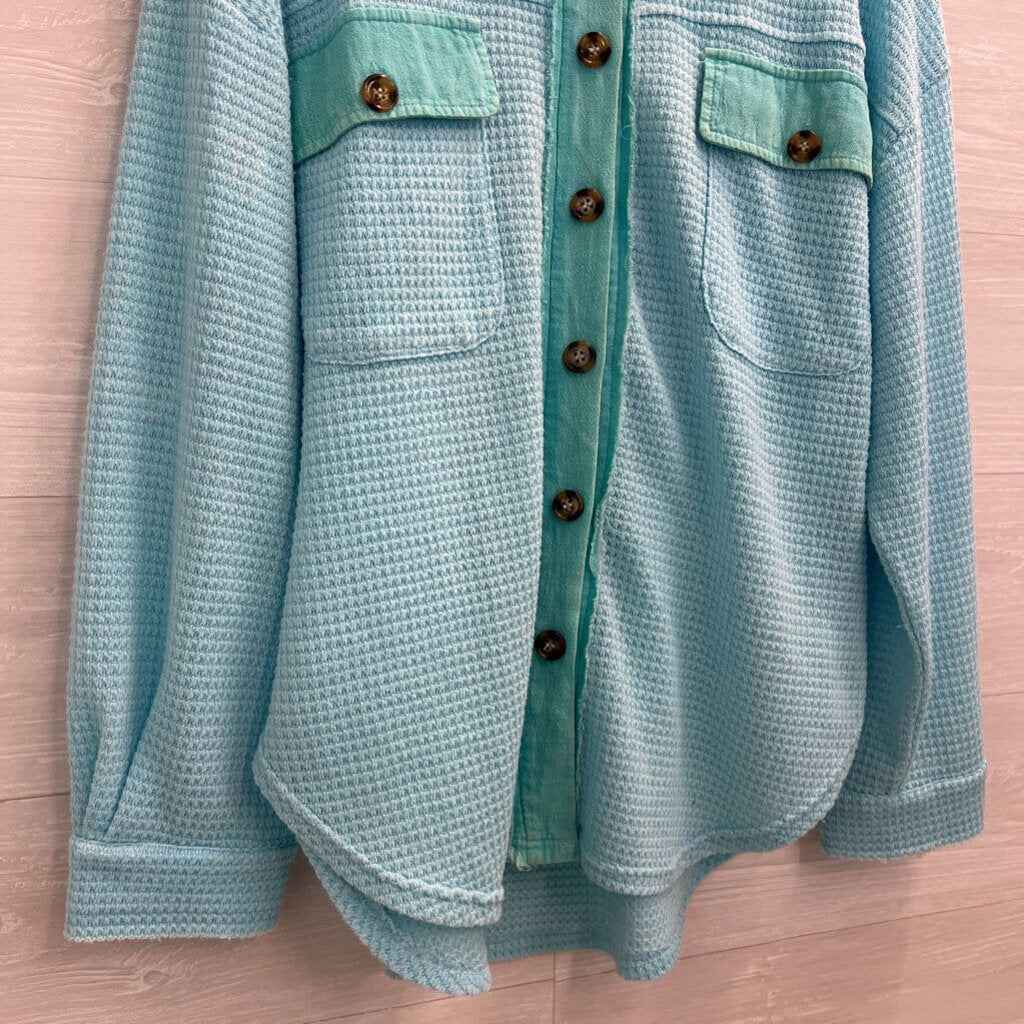 Davi and Dani Blue Textured Long Sleeve Button Down Top Medium