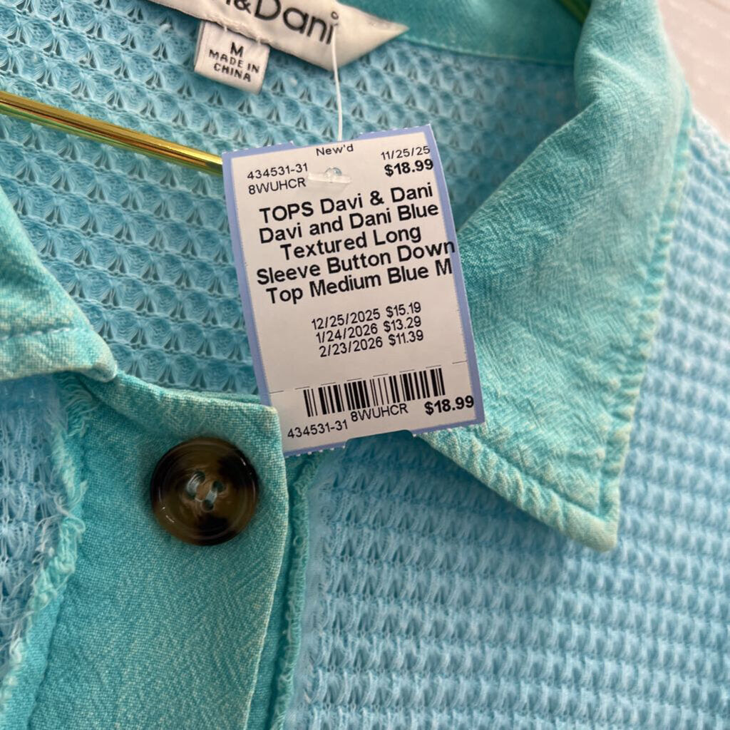 Davi and Dani Blue Textured Long Sleeve Button Down Top Medium