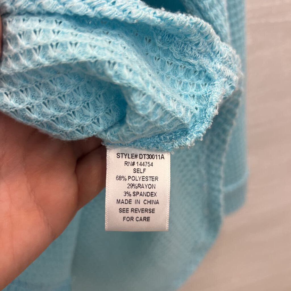 Davi and Dani Blue Textured Long Sleeve Button Down Top Medium