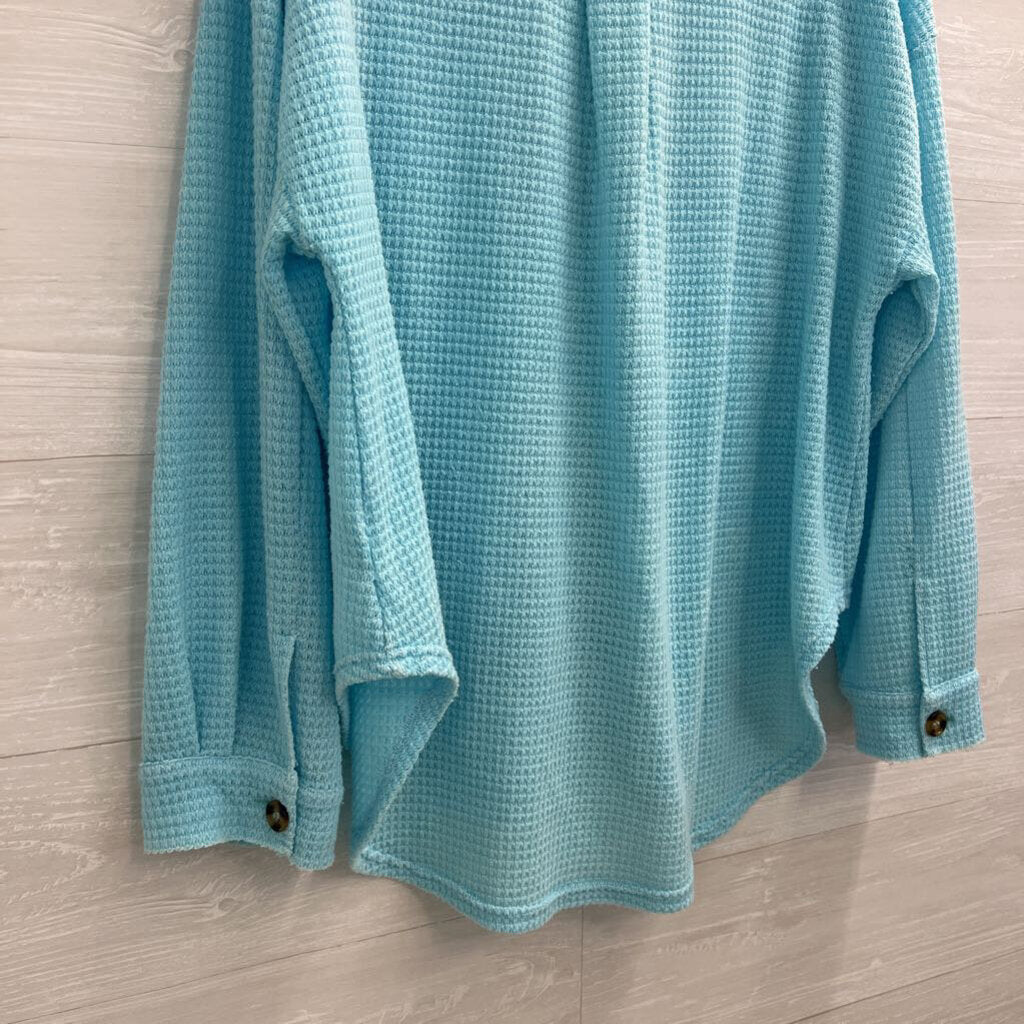 Davi and Dani Blue Textured Long Sleeve Button Down Top Medium