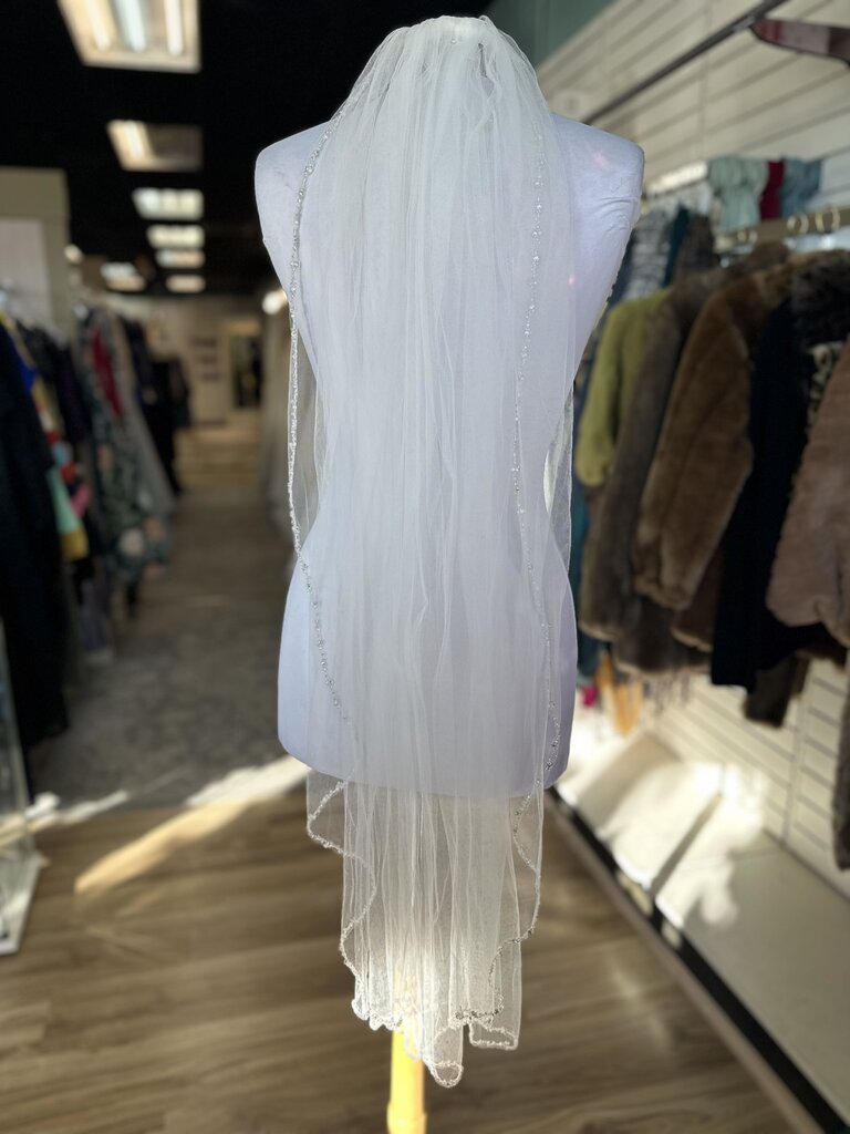 Ivory Beaded Edge Veil