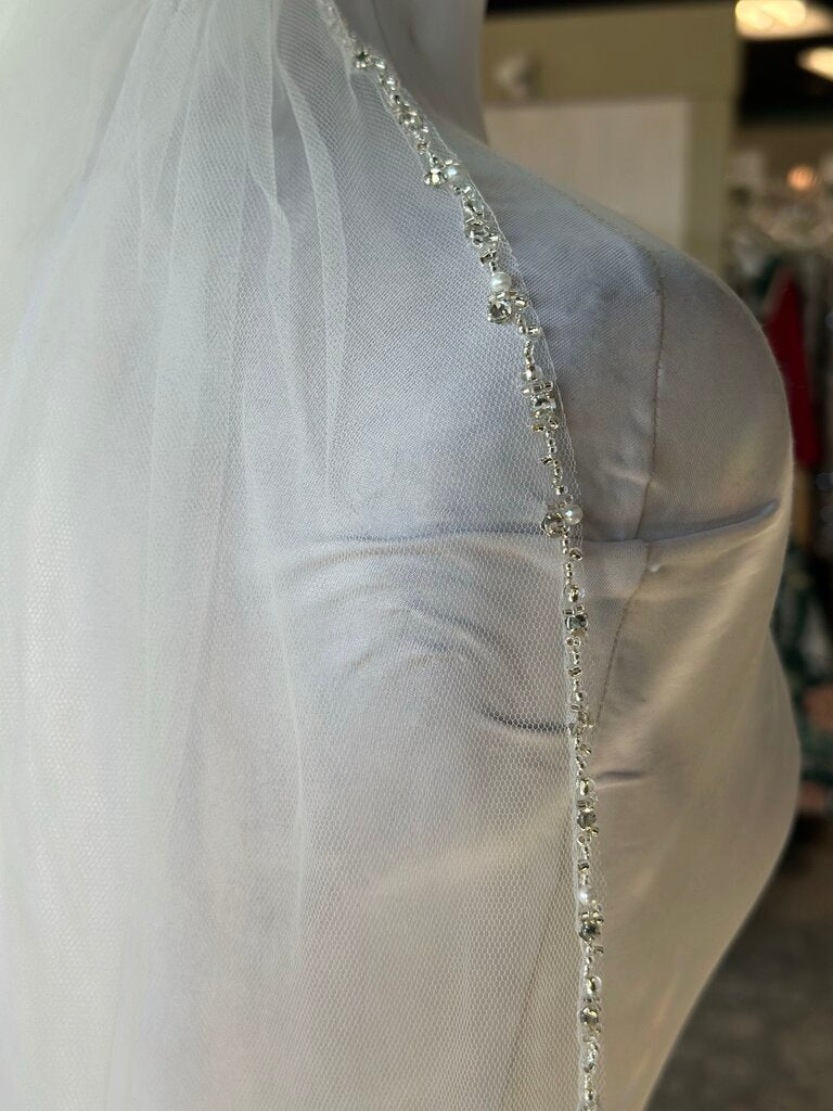 Ivory Beaded Edge Veil