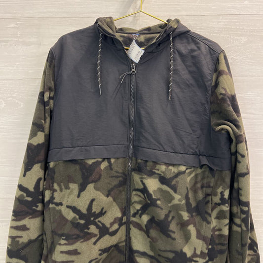 Soft Green/ Black Fleece Camo Print Zip Up Jacket Large