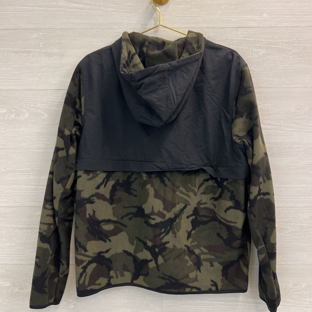 Soft Green/ Black Fleece Camo Print Zip Up Jacket Large