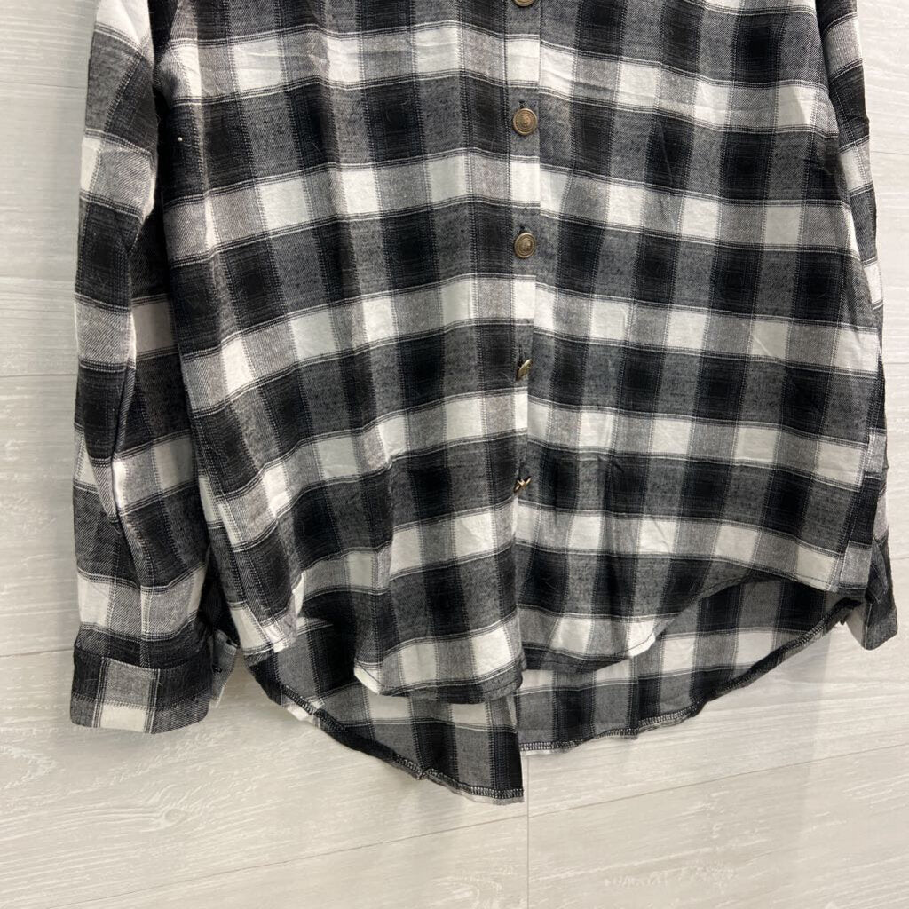 Besshopie Black/ Grey Gingham Long Sleeve Button Down Top Large