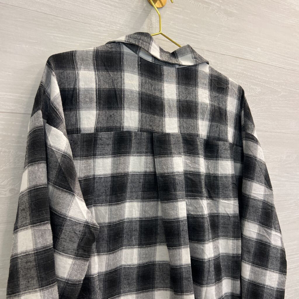Besshopie Black/ Grey Gingham Long Sleeve Button Down Top Large