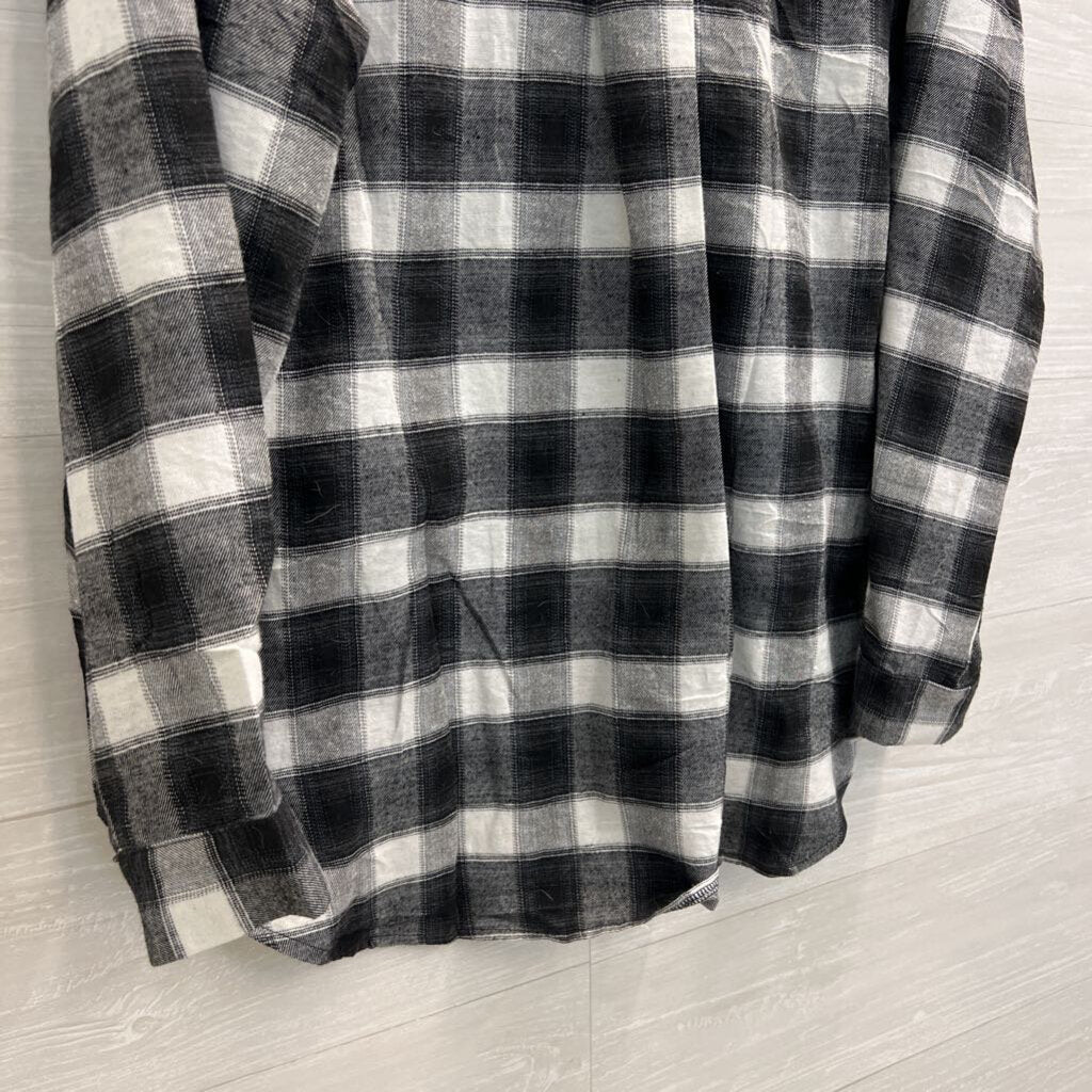 Besshopie Black/ Grey Gingham Long Sleeve Button Down Top Large