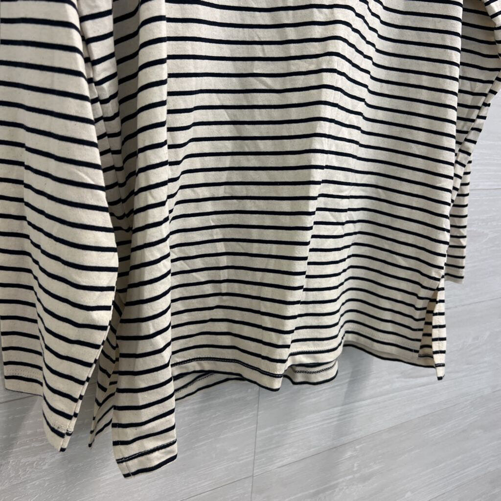 Mod Ref Black/ White Striped Long Sleeve Top Small