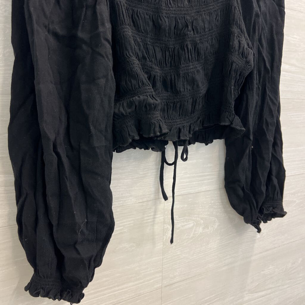 Petal and Thorn Black Smocked Cropped Long Puff Sleeve Top Large