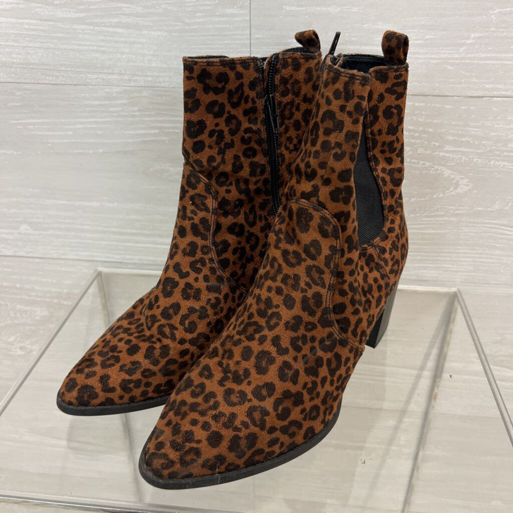 Express Brown/ Black Leopard Print Ankle Booties 8.5