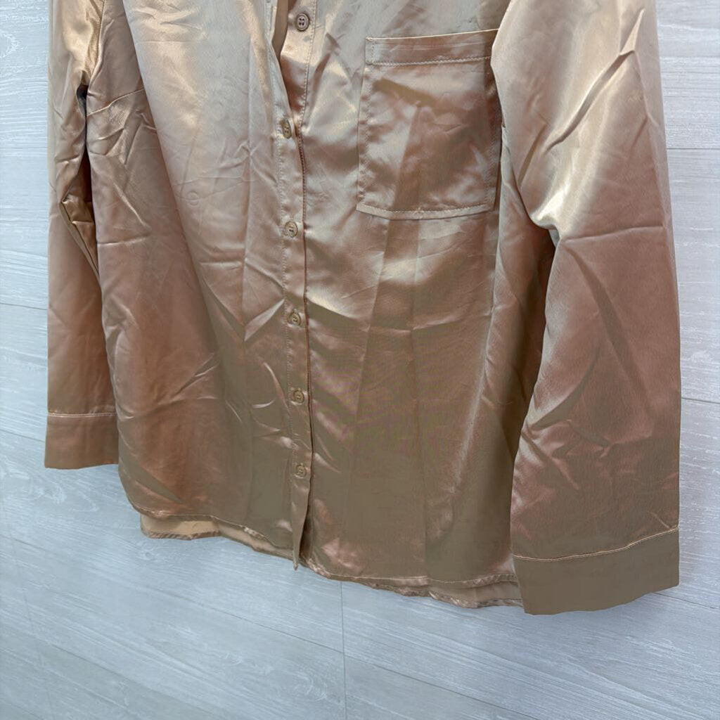 Vici Gold Silky Long Sleeve Button Down Top Medium