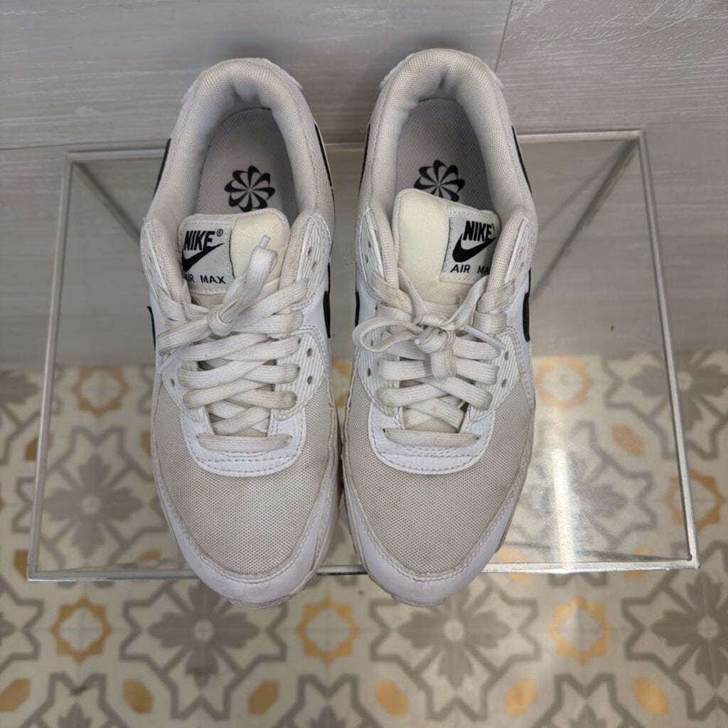 Nike White/ Black Air Max 90 Sneakers 8