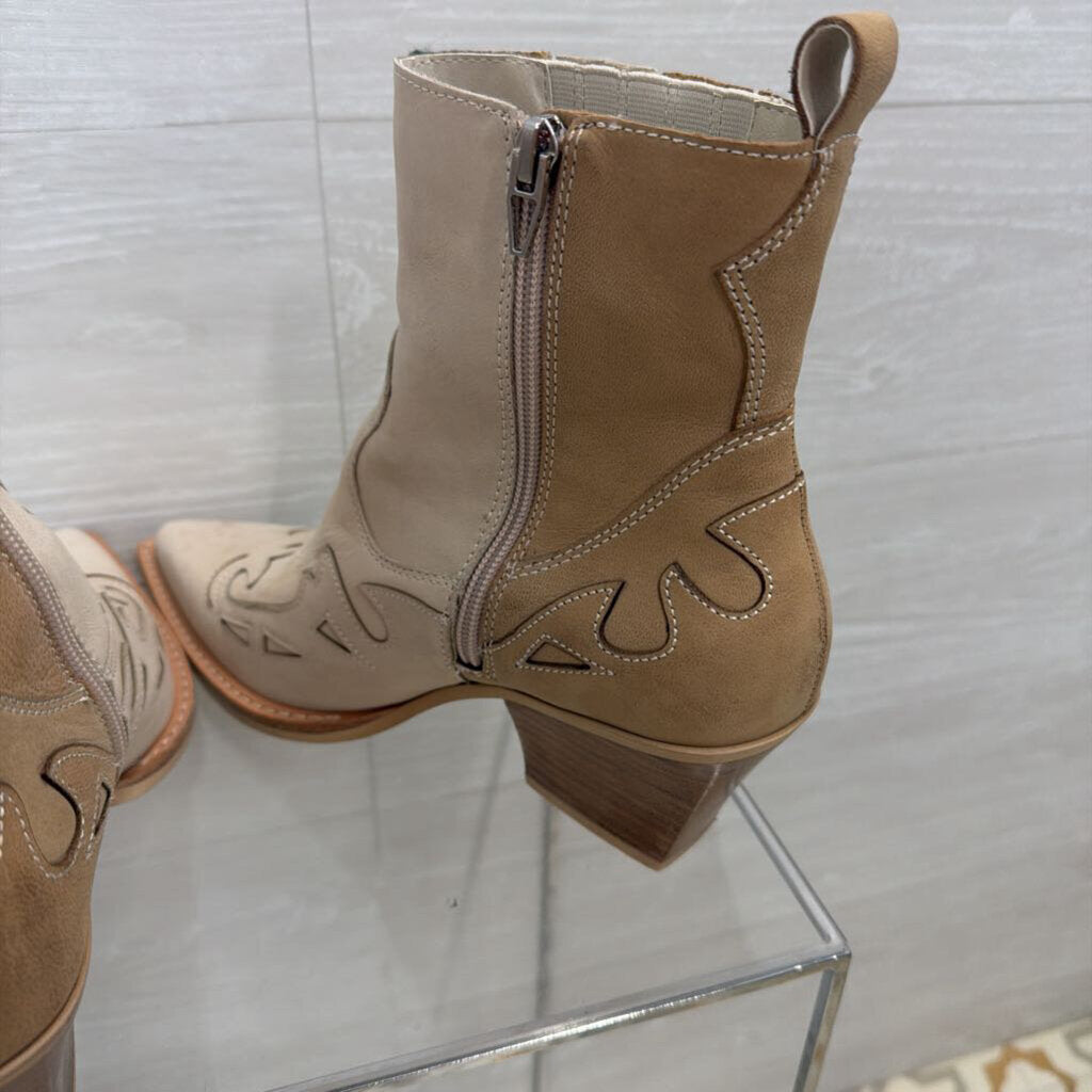 Dolce Vita Cream/ Brown Ramson Western Ankle Boots 8.5