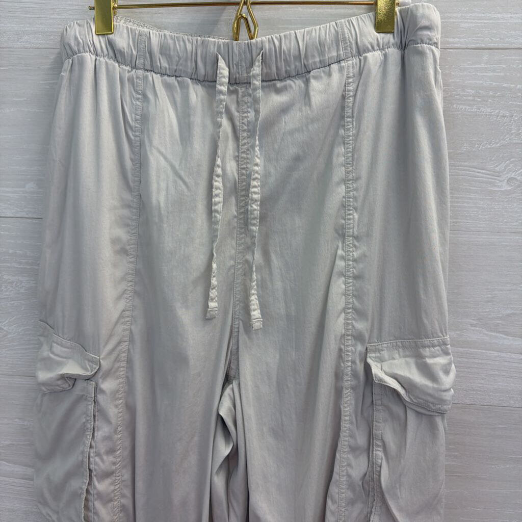 Lululemon Oyster Cotton Cargo Pull On Pants Medium