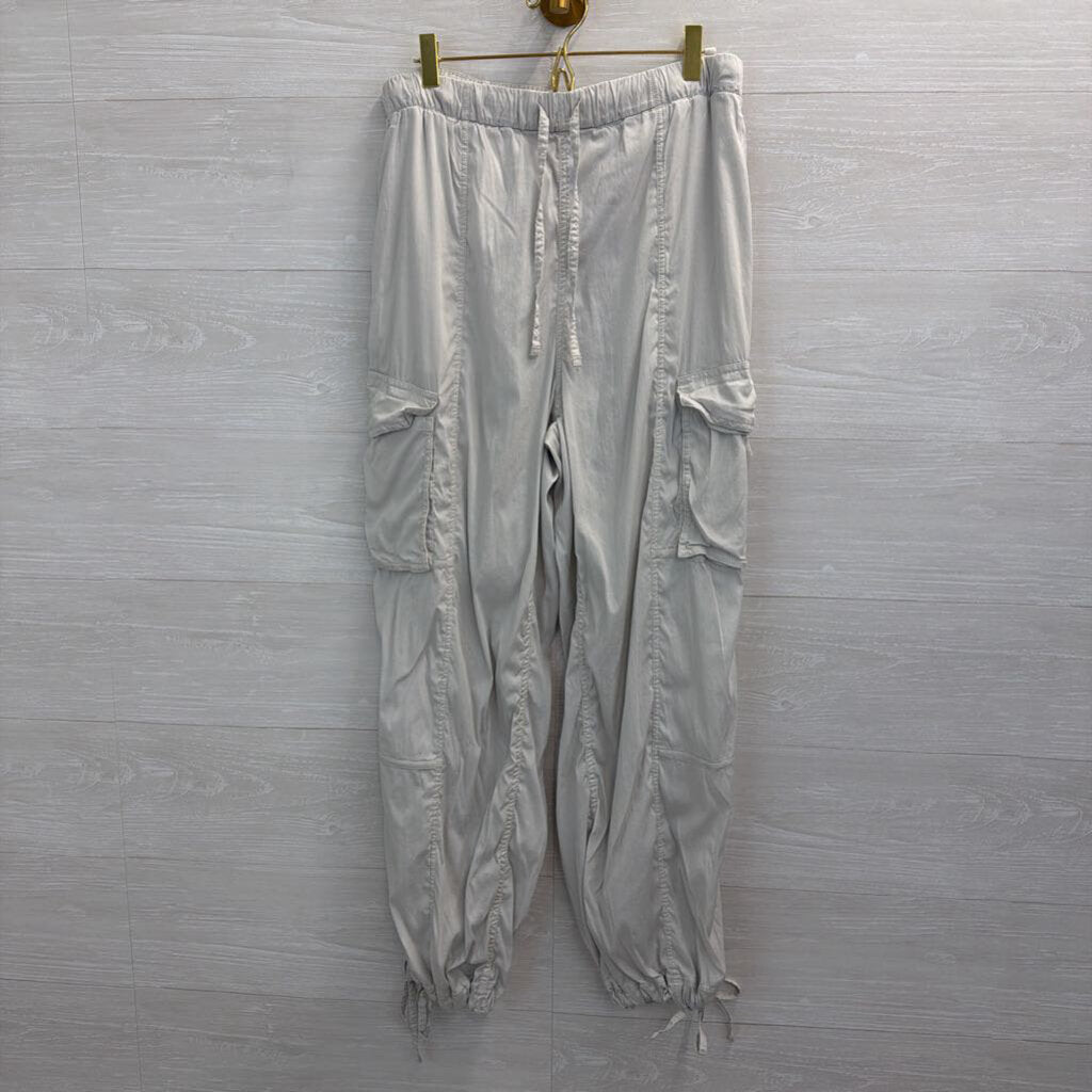 Lululemon Oyster Cotton Cargo Pull On Pants Medium