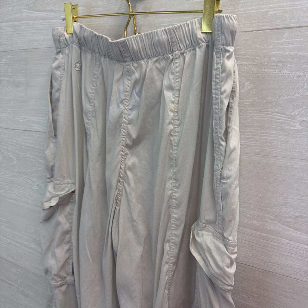 Lululemon Oyster Cotton Cargo Pull On Pants Medium