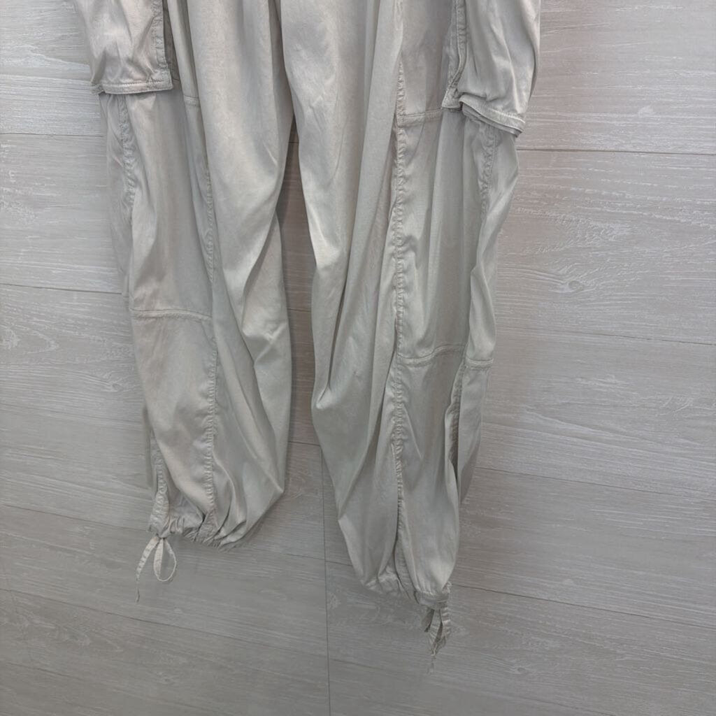 Lululemon Oyster Cotton Cargo Pull On Pants Medium
