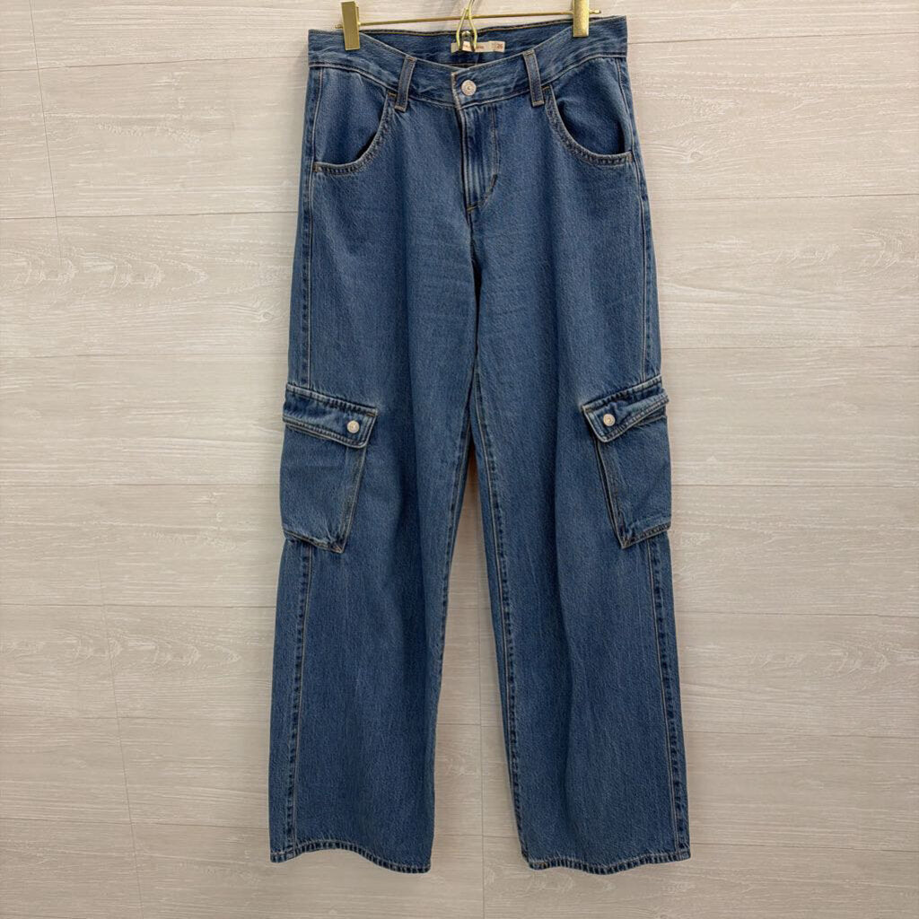 Levi Medium Wash Superlow Cargo Jeans 26