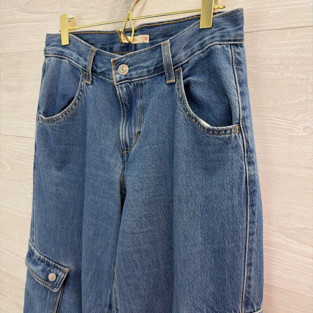 Levi Medium Wash Superlow Cargo Jeans 26