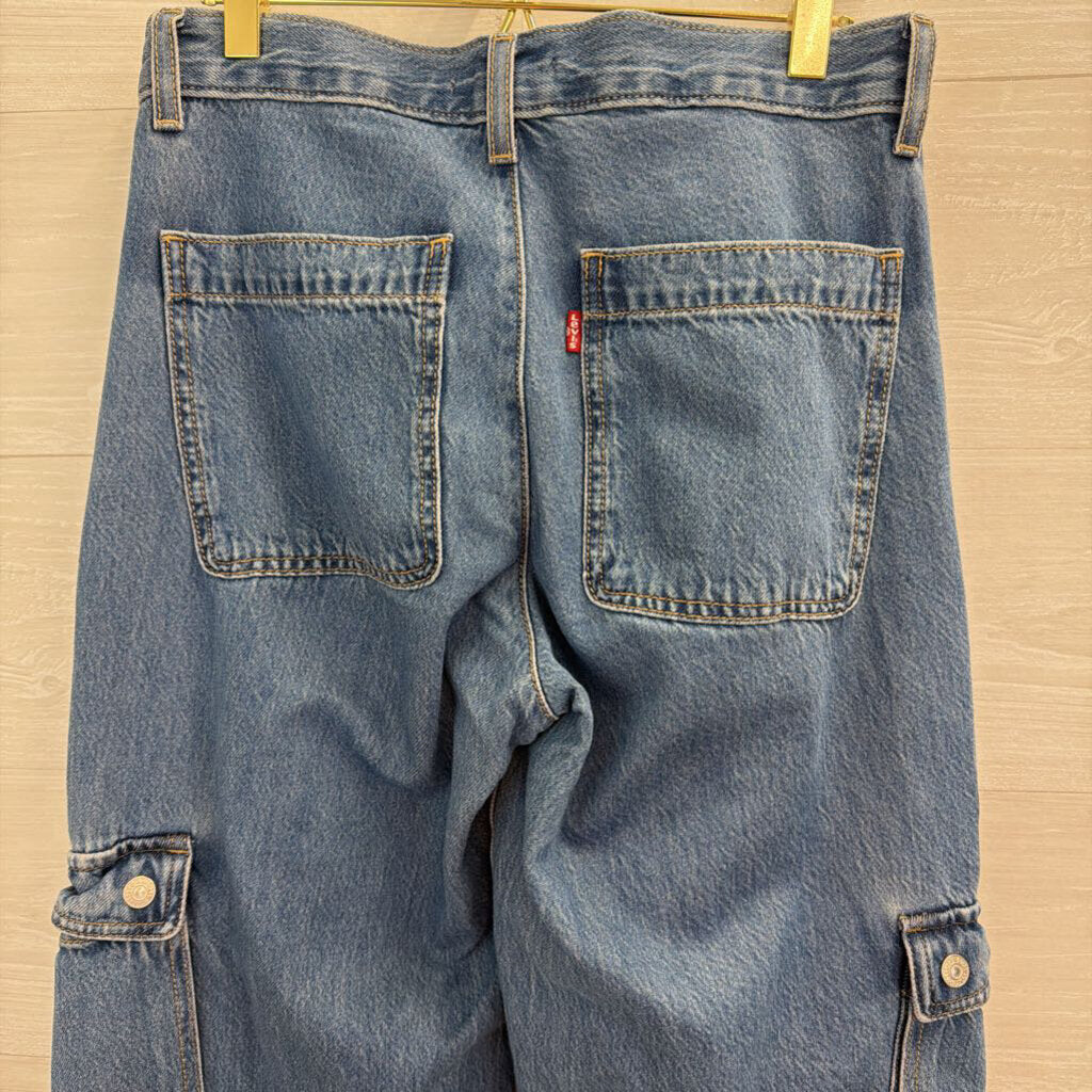 Levi Medium Wash Superlow Cargo Jeans 26