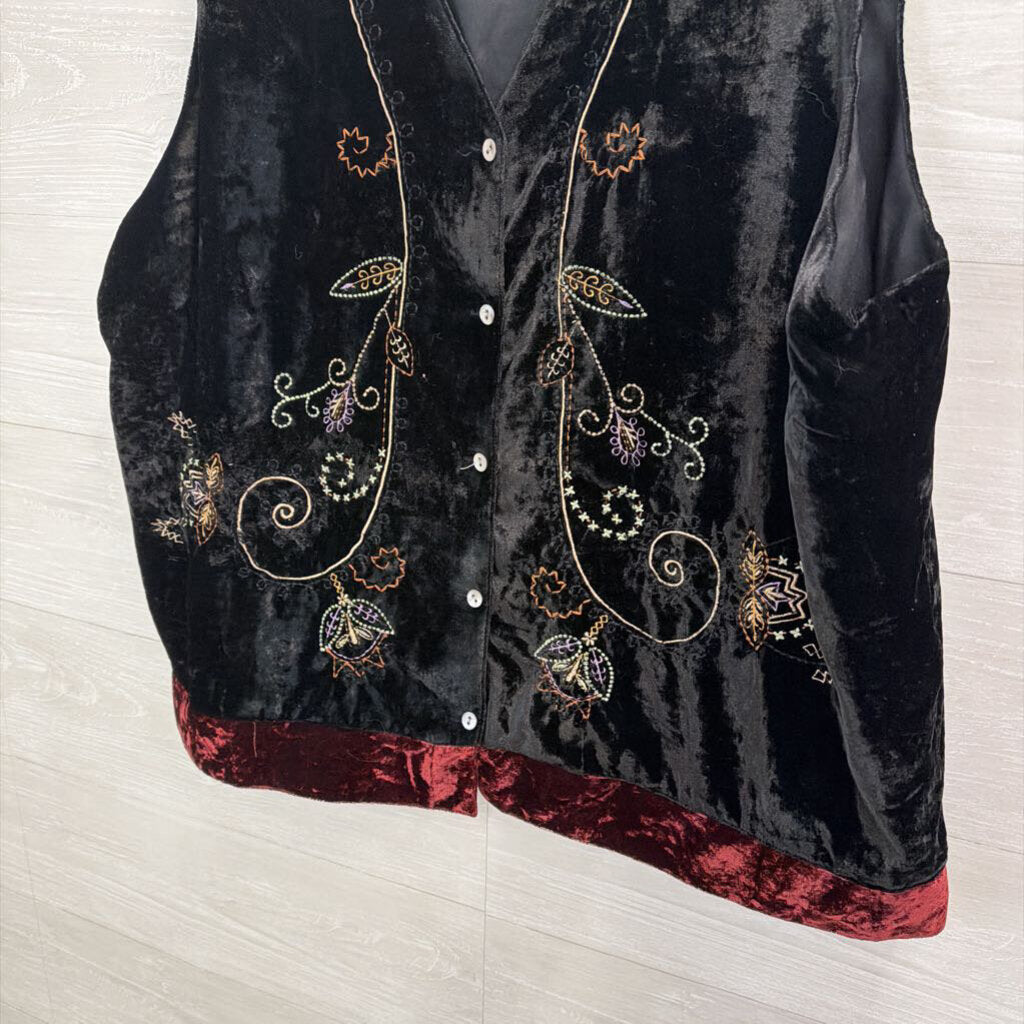 White Stag Black Velvet Embroidered Vest Top 22/24W