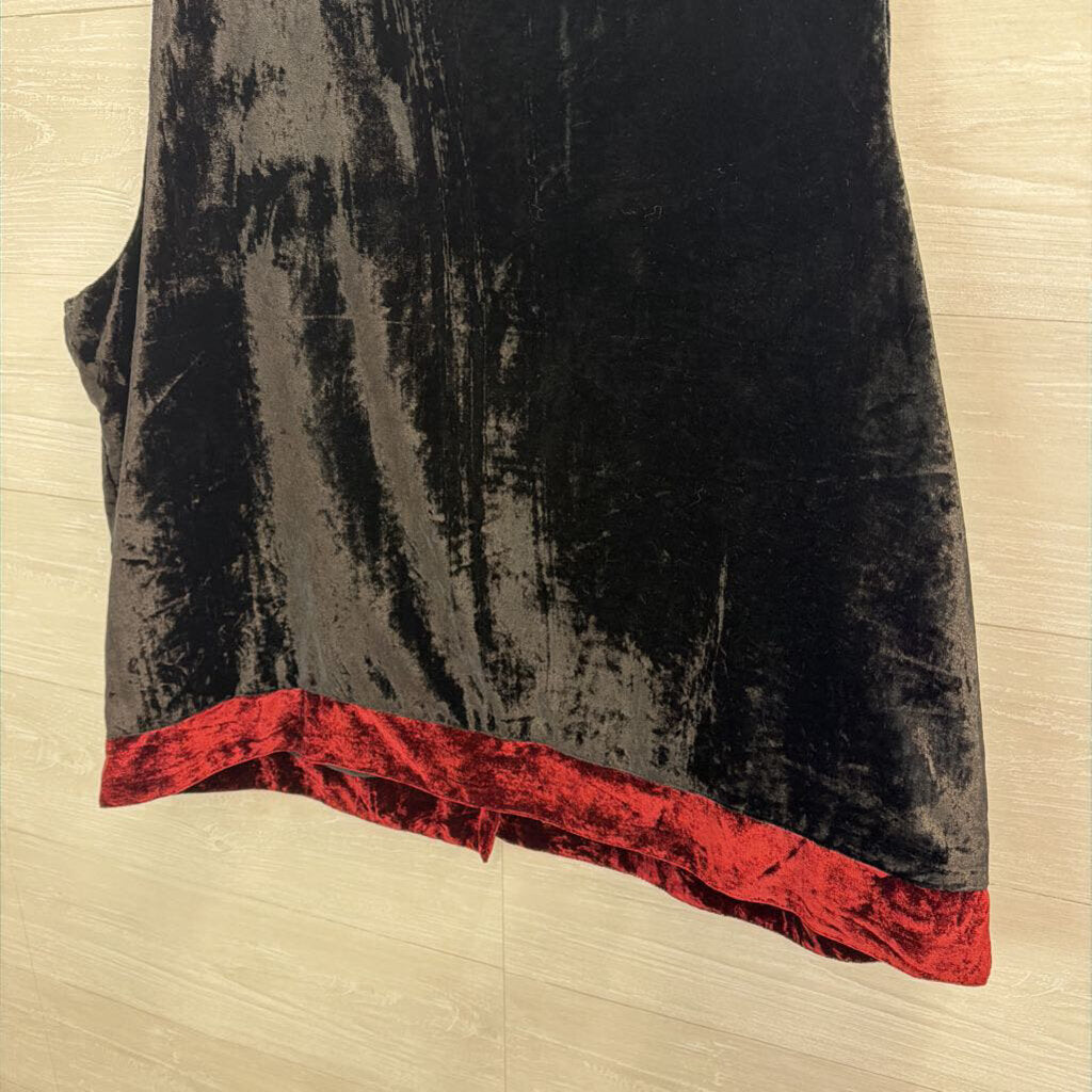 White Stag Black Velvet Embroidered Vest Top 22/24W