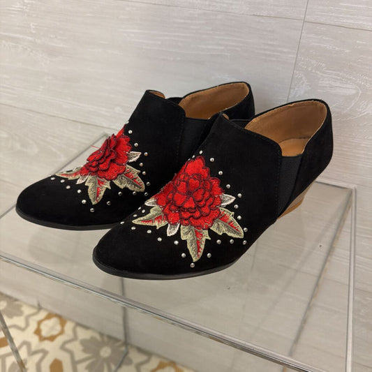 Qupid Black Suede Red Floral Embroidered Ankle Booties 9