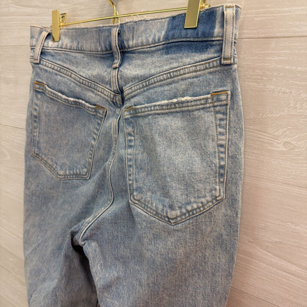 Abercrombie and Fitch Light Wash The 90s Straight Ultra High Rise Jeans 29