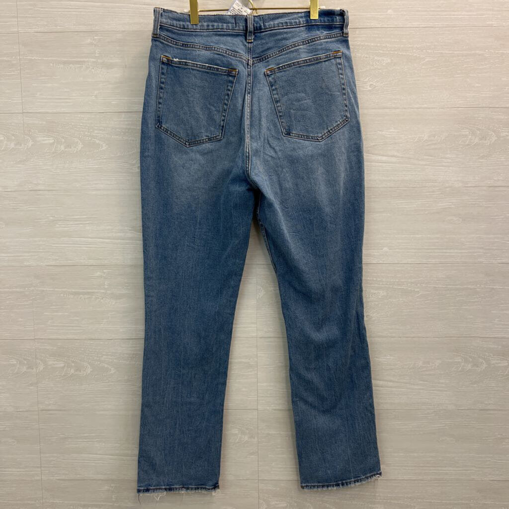 Abercrombie and Fitch Medium Wash The 90s Slim Straight Ultra High Rise Jeans 32