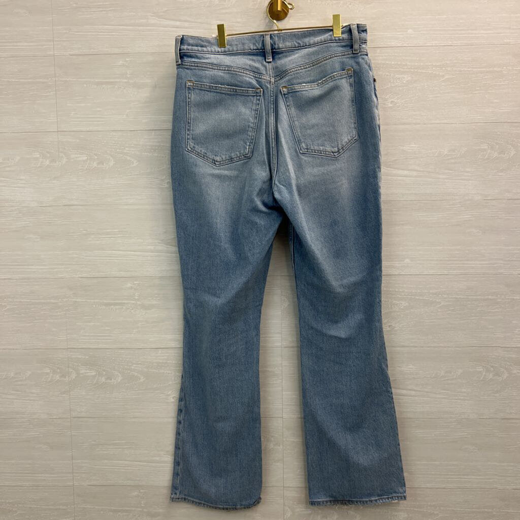 Abercrombie and Fitch Light Wash The 70s Vintage Flare Ultra High Rise Jeans 32