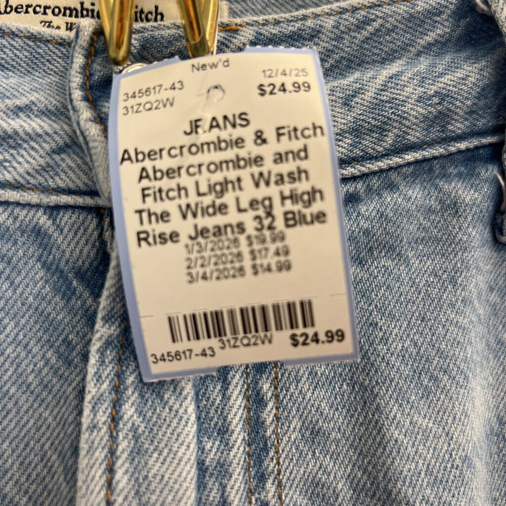 Abercrombie and Fitch Light Wash The Wide Leg High Rise Jeans 32