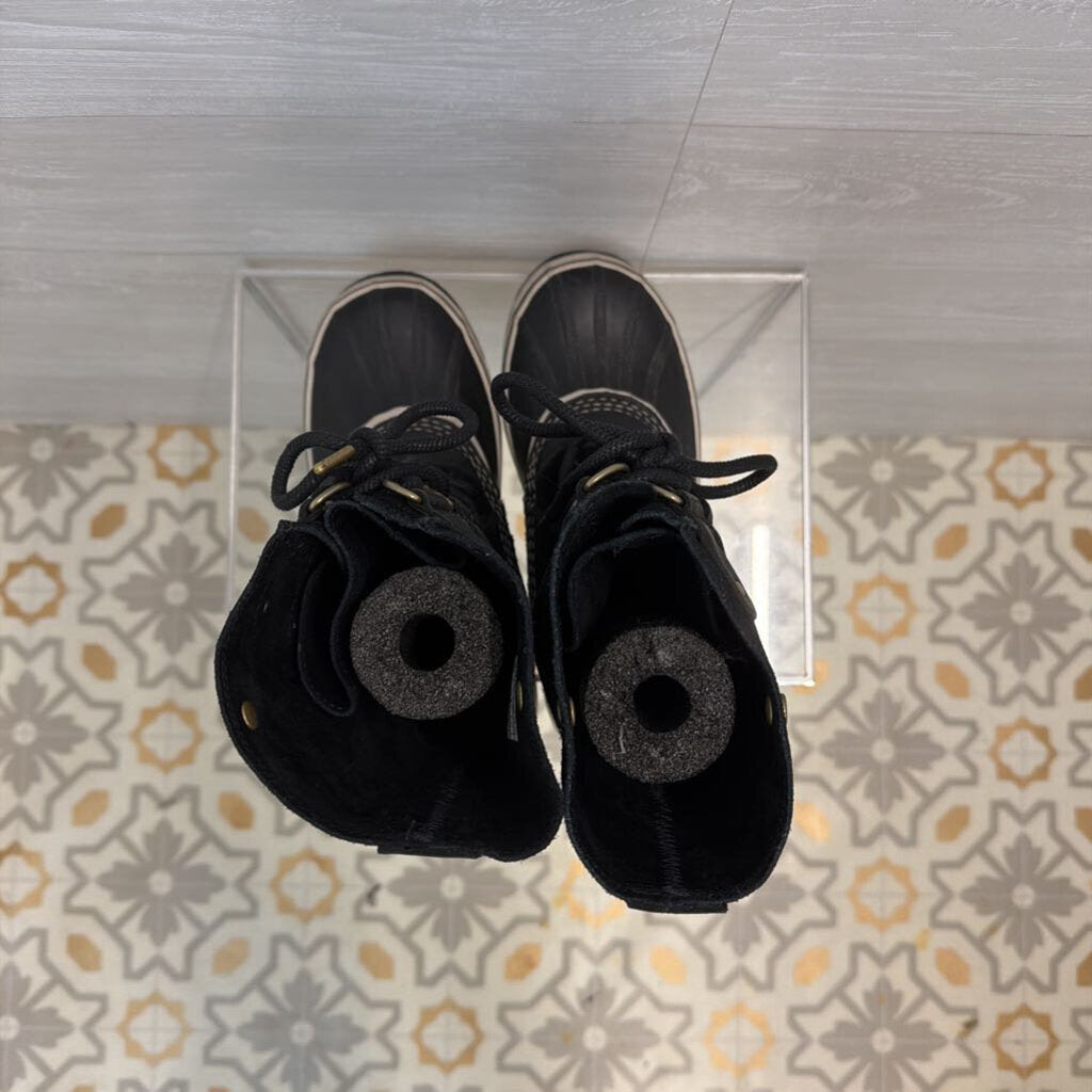 Sorel Black/ White Caribou Mid Waterproof Shell Boots 10