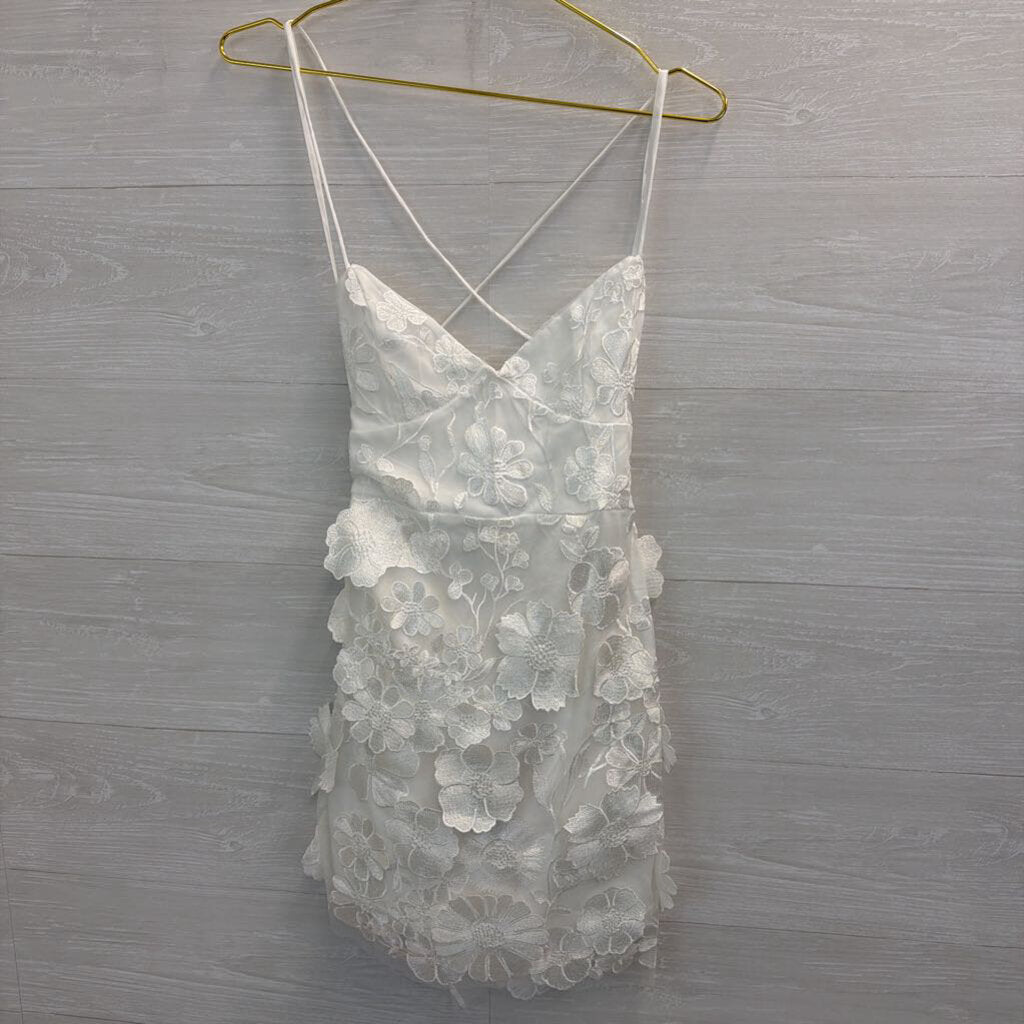 Selfie Leslie White Embroidered Flower Lace Mini Dress Medium