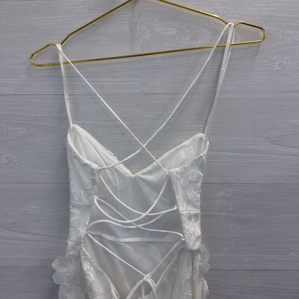 Selfie Leslie White Embroidered Flower Lace Mini Dress Medium