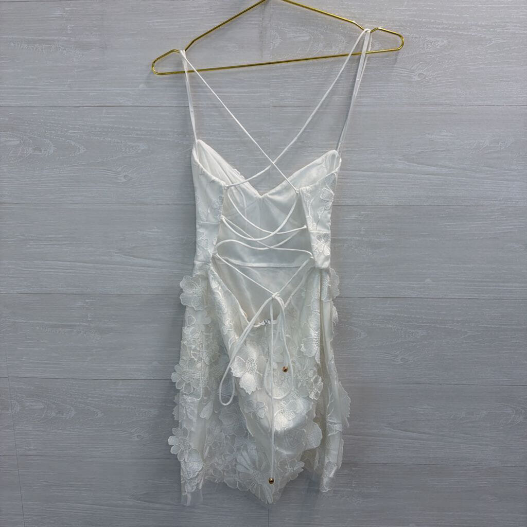 Selfie Leslie White Embroidered Flower Lace Mini Dress Medium